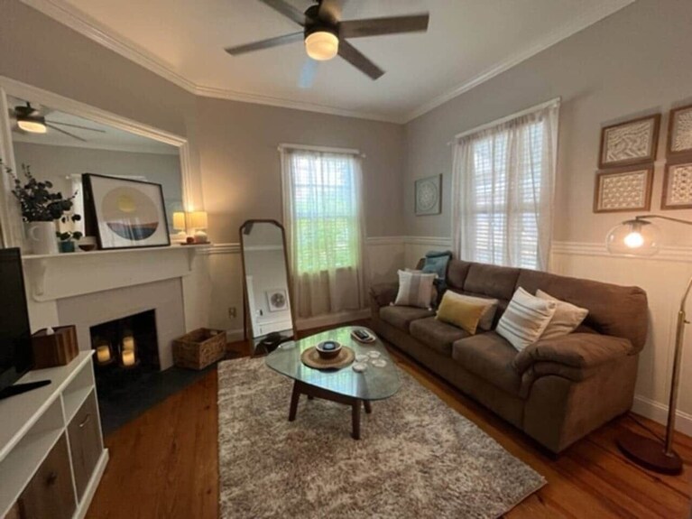 Relaxing Poolside Condo - サバンナ, GA