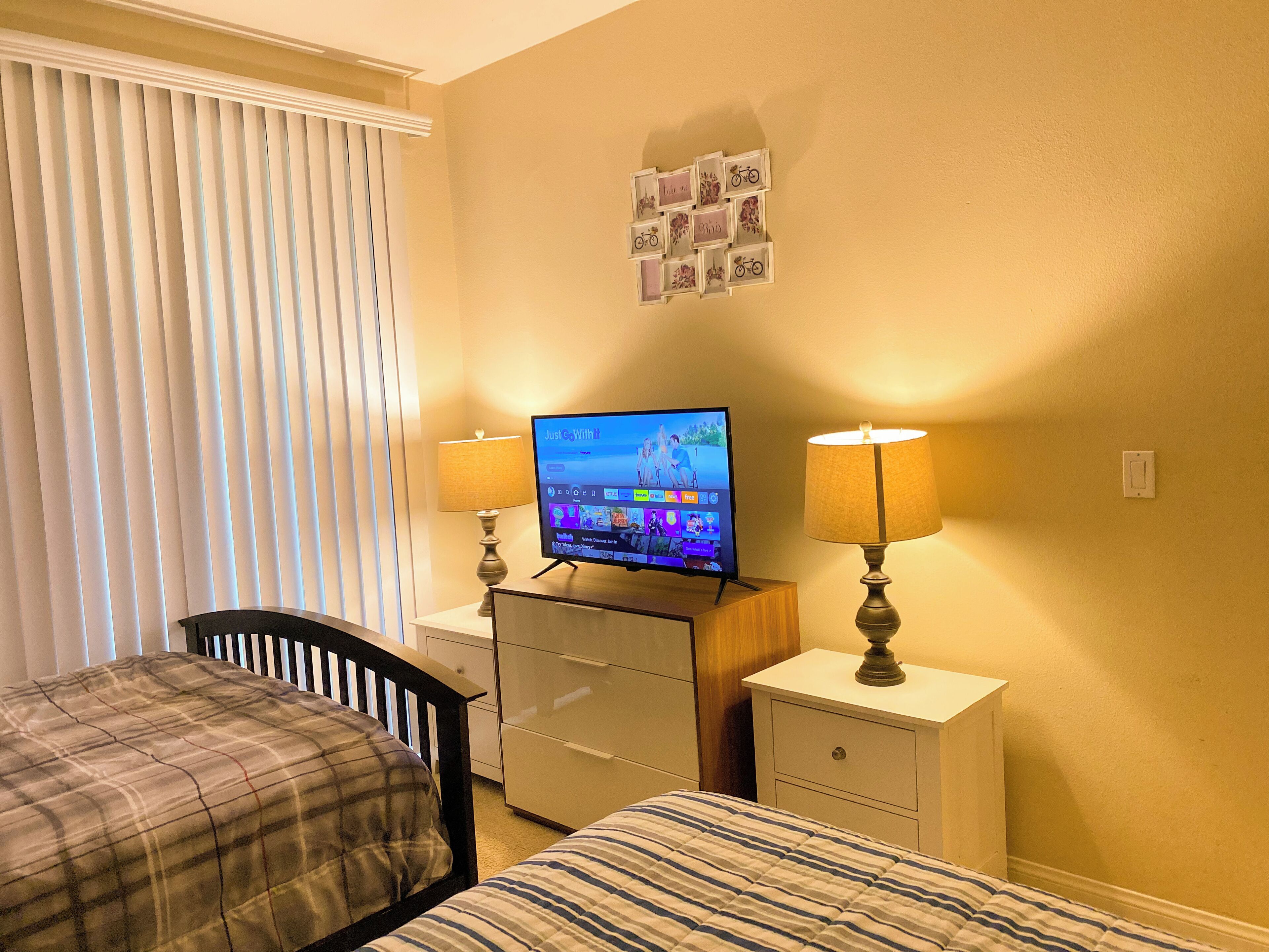 Iron/ironing board, WiFi, bed sheets