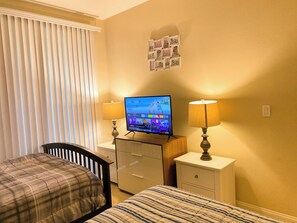 Bügeleisen/Bügelbrett, WLAN, Bettwäsche