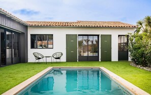 Pool - Les Villas du Bois, an invitation to live a unique experience on the Île de Ré, (LE BOIS-PLAGE-EN-RÉ)