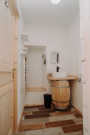 Interior - DERSteinstadl (Raumberg)