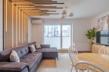 2 habitaciones, tabla de planchar con plancha y wifi gratis . Open Air Residence 1 by Grand Apartmetns