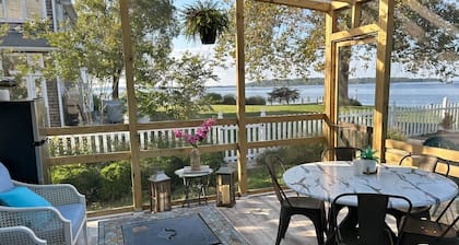 Luxury Waterfront Executive Family Home Annapolis with All Amenities