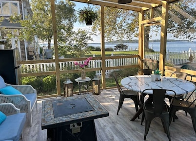 Luxury Waterfront Executive Family Home Annapolis with All Amenities