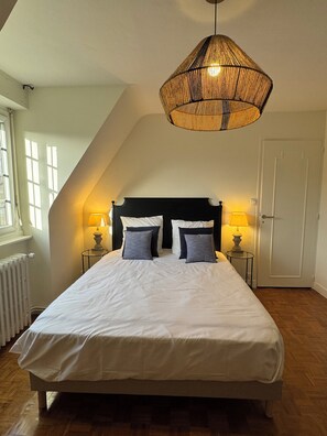 3 多间卧室、办公桌、熨斗/熨衣板、免费 WiFi