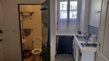 Hair dryer, towels, toilet paper