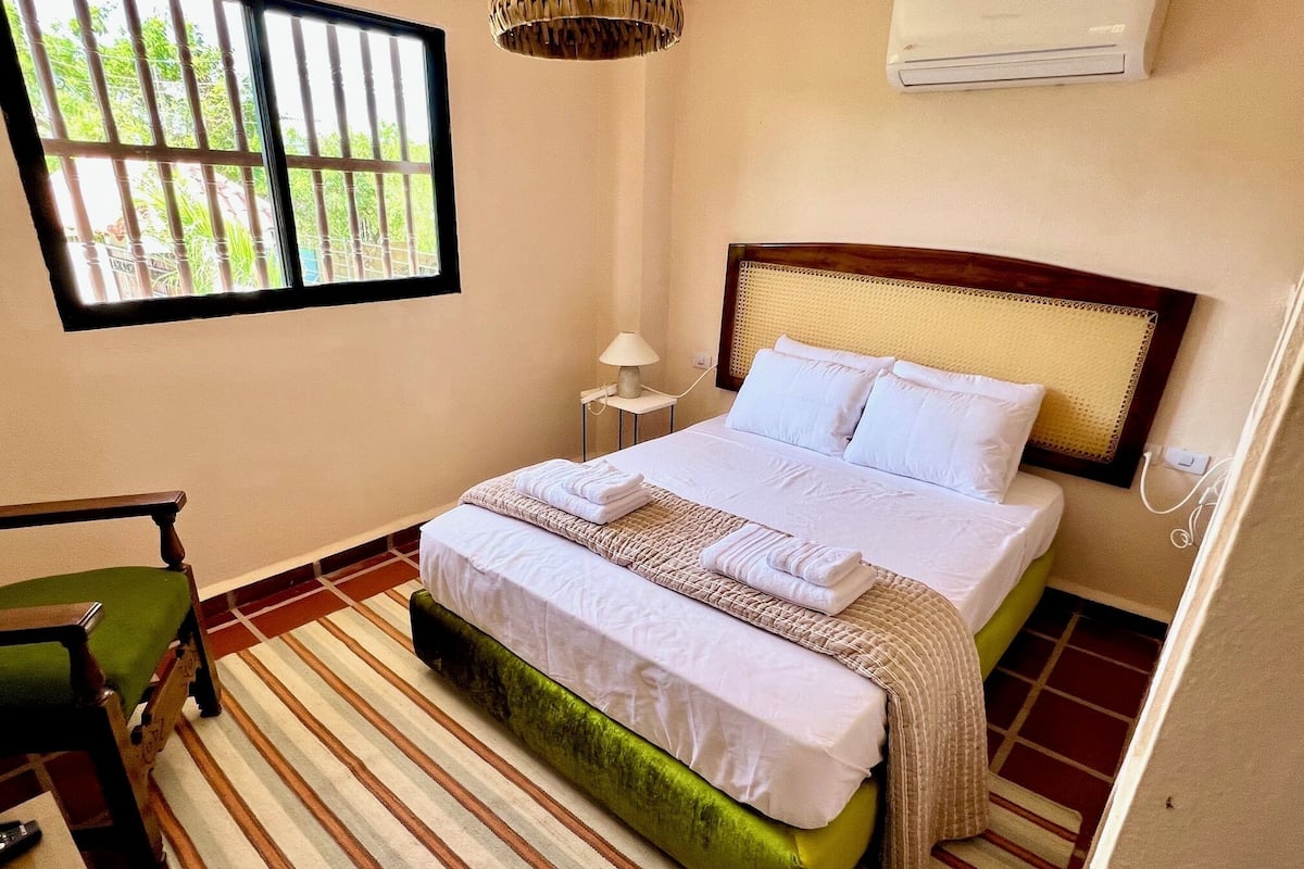Deluxe Single Room | Down duvets, free WiFi