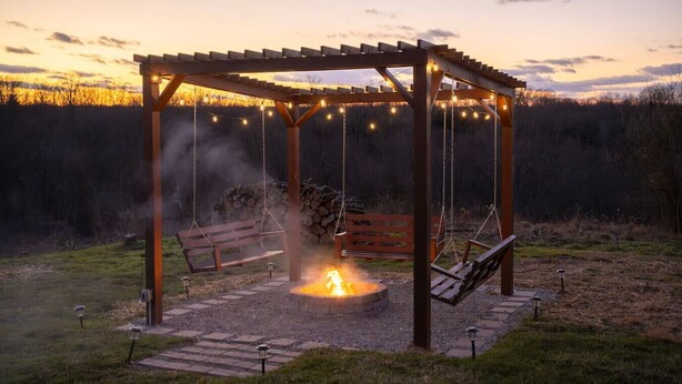 Property grounds - The Ridge Cabin! 15-minutes from the ARK (Williamstown)