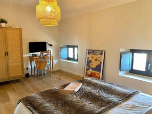 2 chambres, fer et planche à repasser, lit parapluie, Wi-Fi