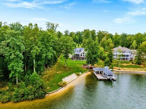 Exterior - Lakefront Lake Anna 5 Suites, Dock, Beach (Mineral)