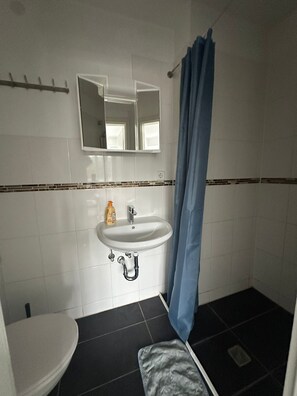 Towels, soap, shampoo, toilet paper - Akdeniz Pension (Ludwigsfelde)
