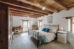 Bügeleisen/Bügelbrett, kostenloses WLAN, Bettwäsche