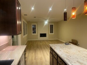 Interior - Carlsbad Unfurnished 5 Bedroom 3 Bath We can furnish staging fee , Pool Jacuzzi (Carlsbad)