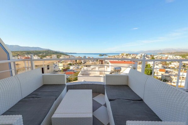 Departamento, balcón, vista al mar | Vista del balcón