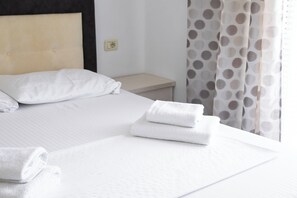 Apartment, Balcony, Sea View | Soundproofing, free WiFi, bed sheets