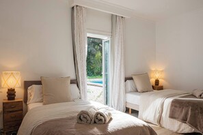 4 bedrooms, iron/ironing board, WiFi, bed sheets - La Pinta Golf Villa Sotogrande (San Roque)