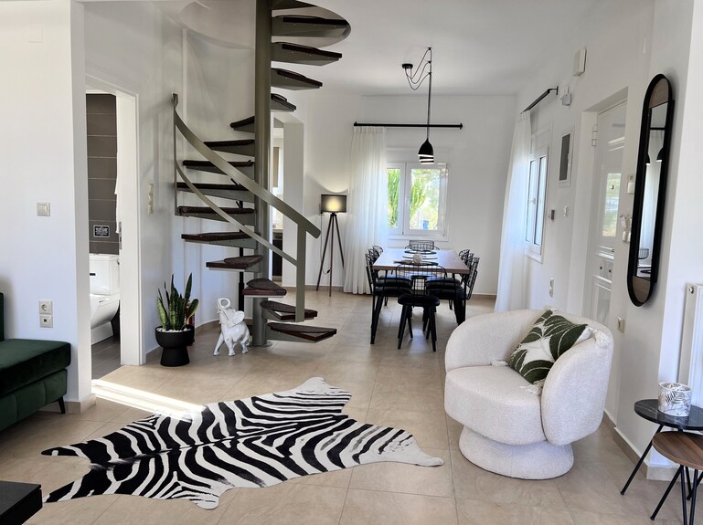 Stamnelia Villa, Relax With The Whole Family In This Quiet Accommodation. - Kreta