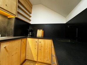 オーブン、コンロ、食器洗い機