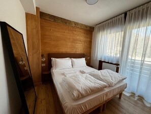 2 室のベッドルーム、WiFi、ベッドシーツ