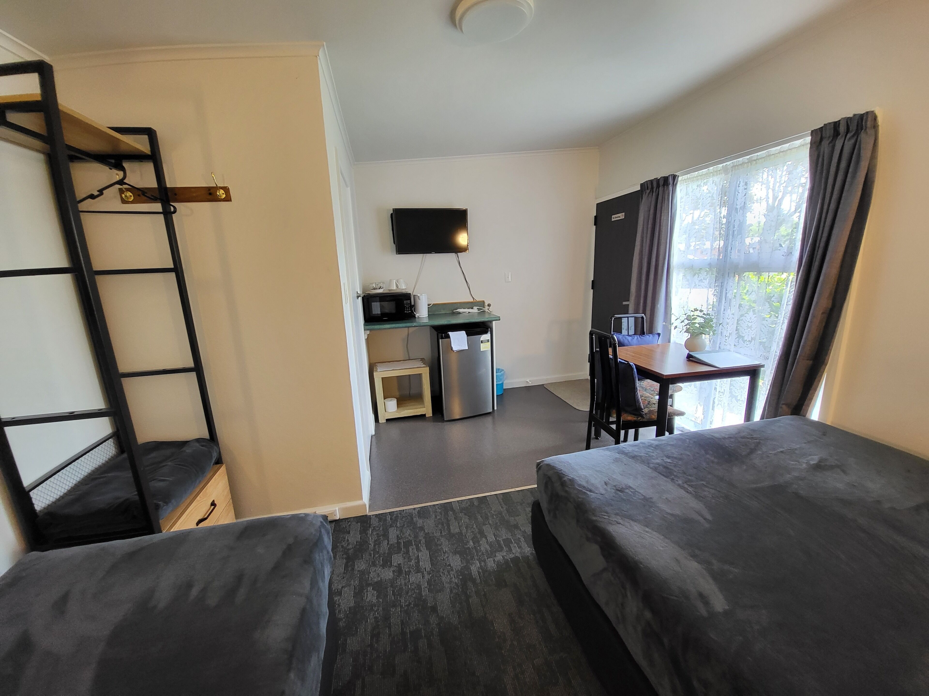 Standard Twin Room, Garden View | Blackout drapes, iron/ironing board, free WiFi