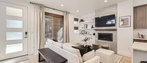 TV connectée, cheminée