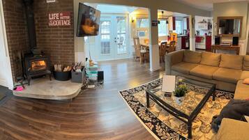 Smart TV, fireplace, video games, DVD player