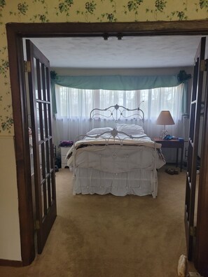 2 sovrum, skrivbord, wi-fi och sängkläder