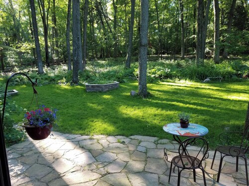 Lake + forest view 1650 sf cottage in rolling hills of Central Wis. LAKE ACCESS.