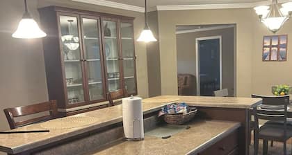 Cozy 3-bedroom mobile home in delightful Magnolia with AC, WiFi