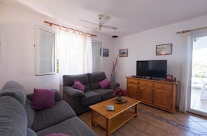 Smart TV, DVD player