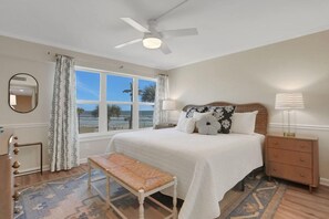 2 bedrooms, WiFi (free), bed sheets