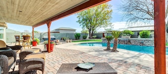 Charming, Pet-friendly, 3-bedroom home in Gilbert with AC, WiFi, pool, hot tub