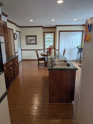 Interior - Charming 3 bedroom Masters Rental, 18 minutes from Augusta National Golf Club (Grovetown)