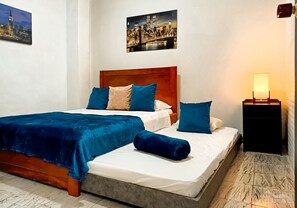 4 bedrooms, in-room safe, desk, iron/ironing board