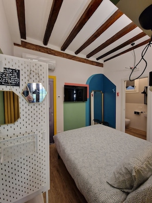 1 chambre, fer et planche à repasser, Wi-Fi, draps fournis