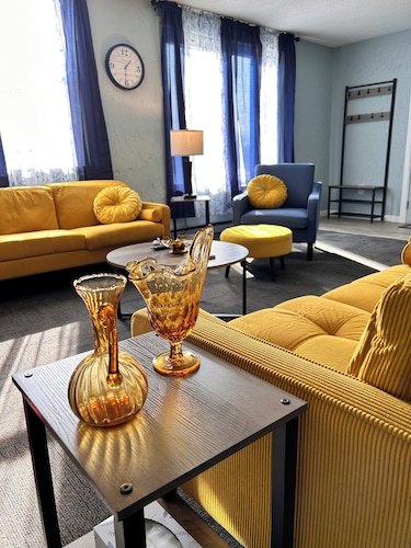 Riverside Hideaway, 880sf, 1 bedroom apartment