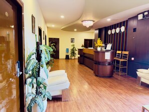Reception - Blue Rocks Suites, Sarjapur Road (Bengaluru)