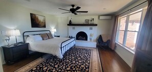 3 chambres, bureau, fer et planche à repasser, accès au Wi-Fi (inclus)