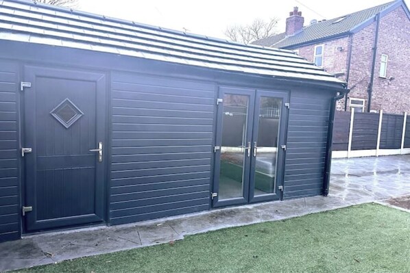 Exterior detail - Newly Built Private Ensuite Room (Manchester)