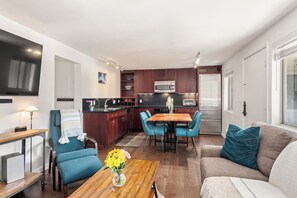 Smart TV, fireplace - Monthly Convenient Getaway 2 Blocks to Core, Heated Pool, Top Floor, Shuttle (Aspen)