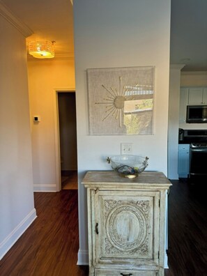 Interior -  Oxford/Ole Miss Playoff Rental-Premium location...walk to campus. Turnberry (Oxford)