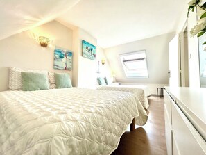 3 bedrooms, iron/ironing board, travel crib, WiFi