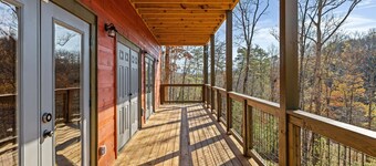 Heated Indoor Pool, Hot Tub, Arcade & Movie Area & Nature Viewing