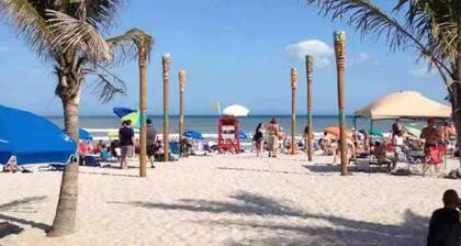 Charming 2-bedroom space in Cocoa Beach close to the beach