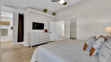 3 bedrooms, iron/ironing board, WiFi, bed sheets