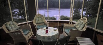 Lakefront 3-bedroom Rustic Cabin in Ryegate, VT. Pet-Friendly!