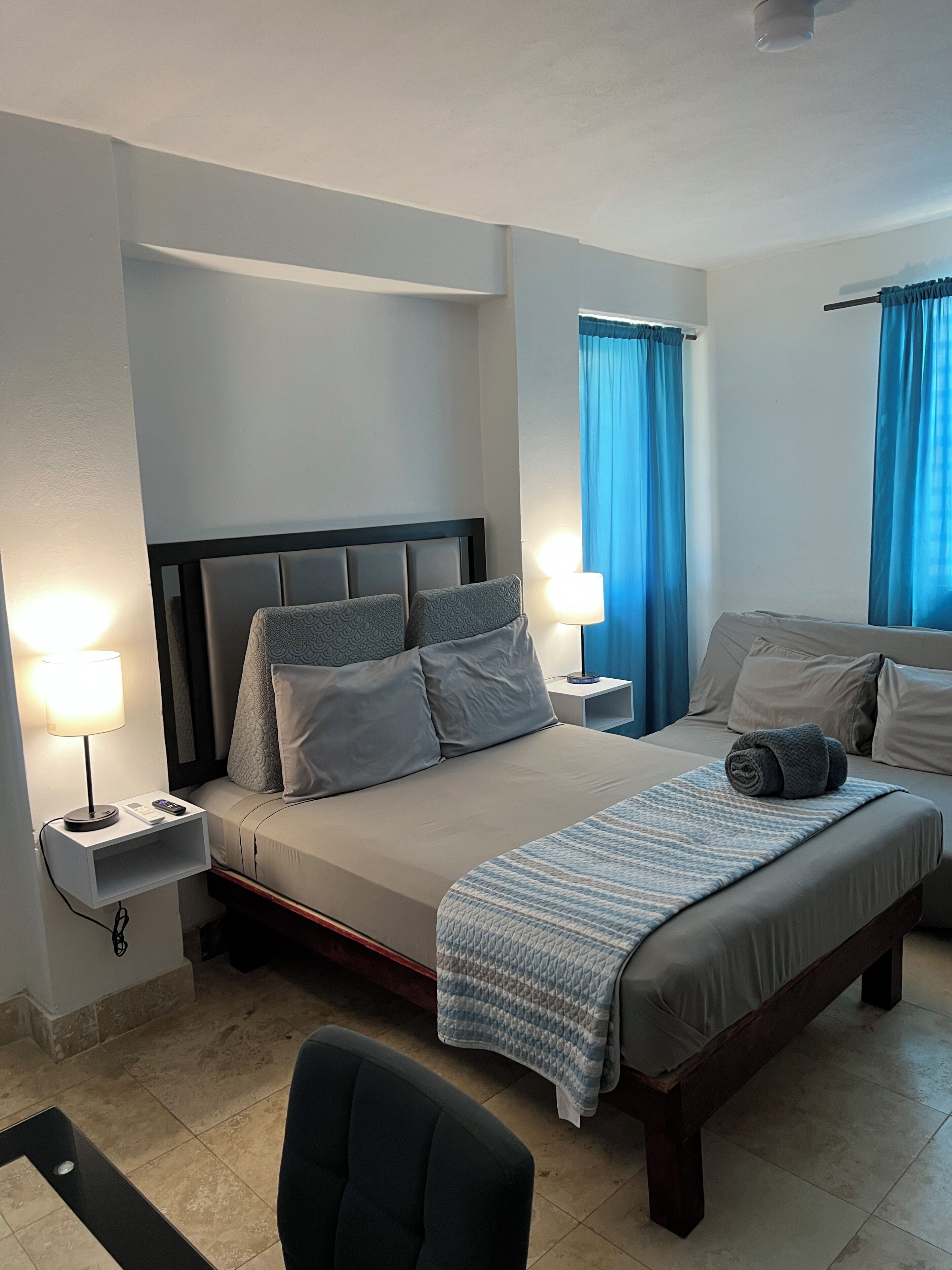 Wifi gratis y ropa de cama 