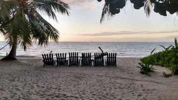 Playa privada, toallas de playa, snorkel y kayaks