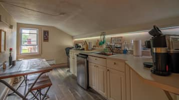 Fridge, microwave, coffee/tea maker, toaster