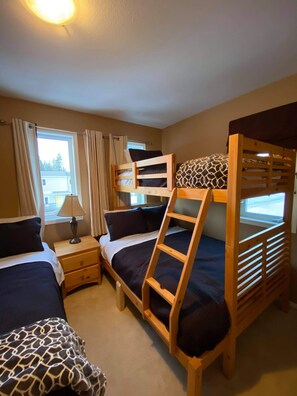 4 間睡房、Wi-Fi、床單